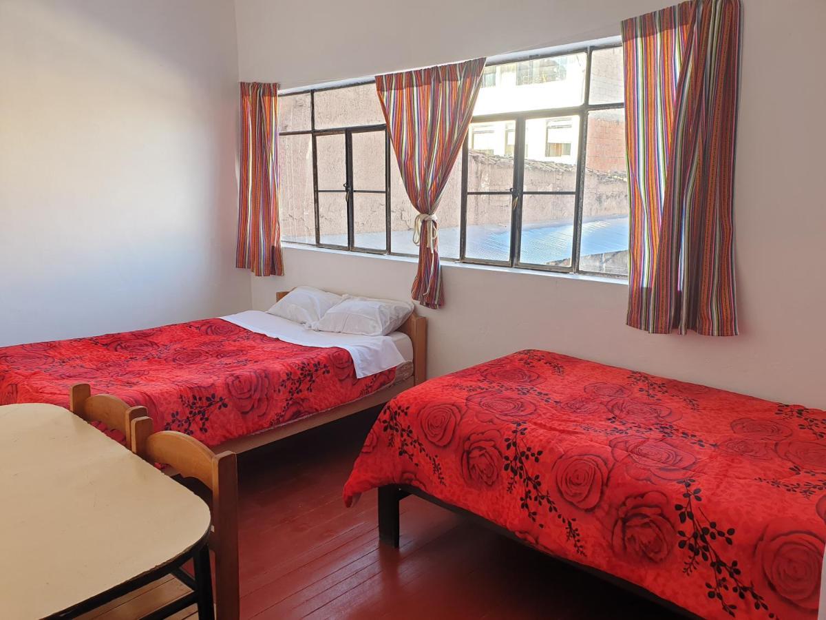 Hostal Sk *